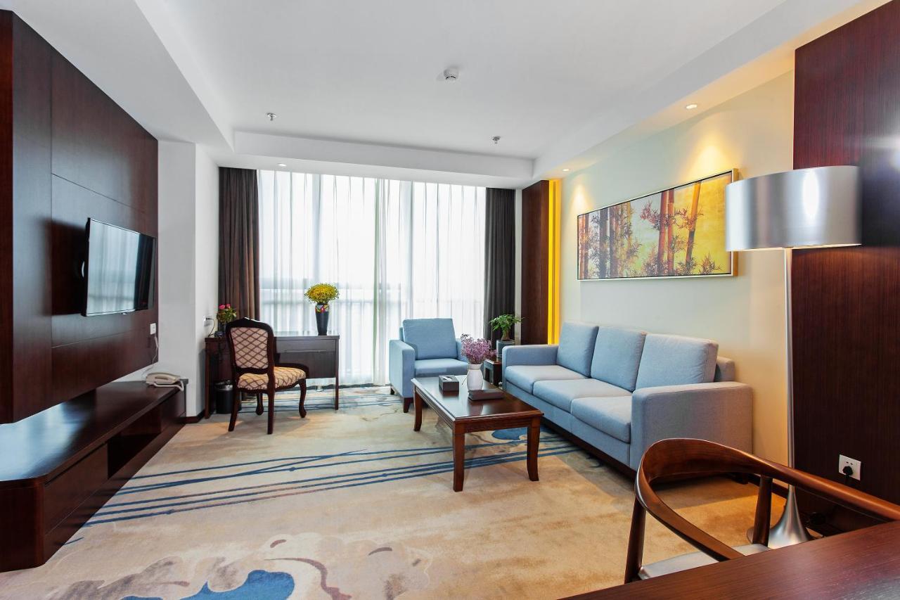 Metropolo Changsha Wuyi Square Экстерьер фото